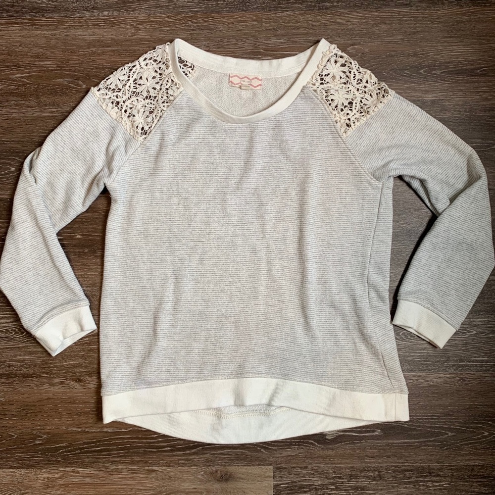 Pink.Rose Gray Sweatshirt w lace shoulder details